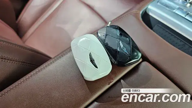 Genesis G90 2022 — Photo 2/30