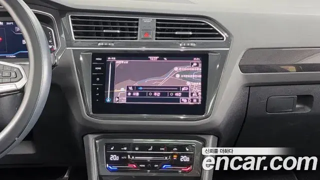 Volkswagen Tiguan 2021 — Şəkil 32/32