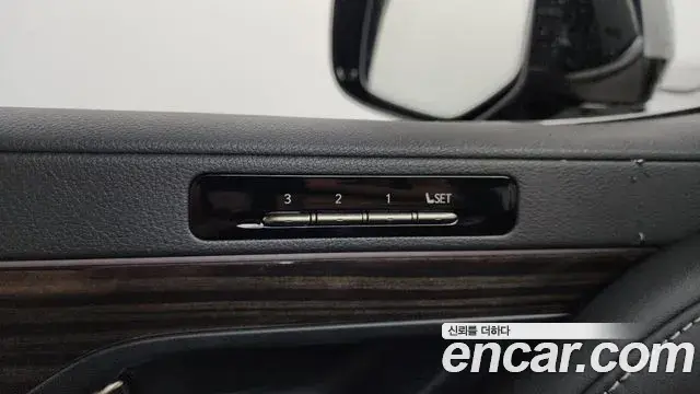 Lexus LX 2025 — Photo 4/38