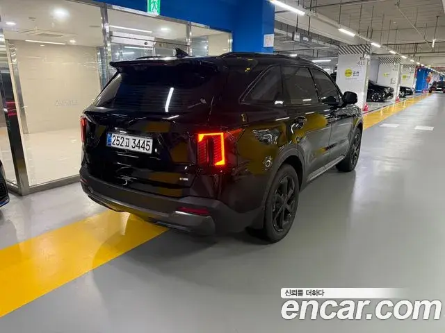 Kia Sorento 2025 — Фото 1/20