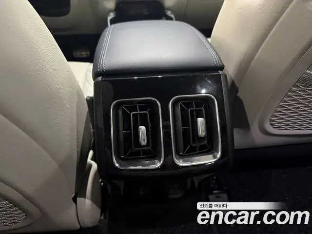 Kia Sorento 2025 — Фото 19/20