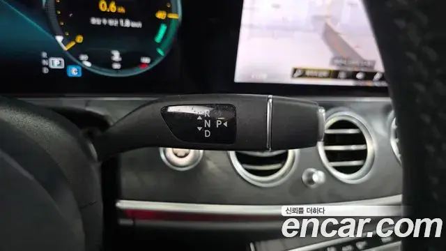 Mercedes-Benz E-Class 2020 — Фото 9/20