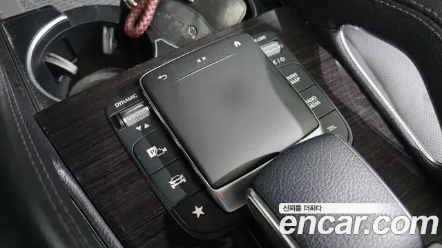 Mercedes-Benz GLE-Class 2021 — ფოტო 8/41