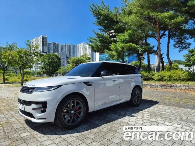 Land Rover Range Rover Sport 2023 — Photo 4/20