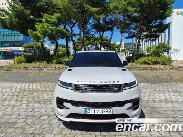 Land Rover Range Rover Sport 2023 — Photo 14/20