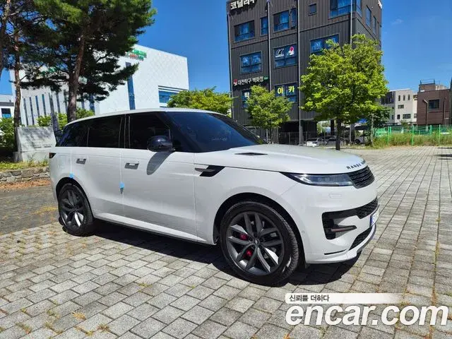 Land Rover Range Rover Sport 2023 — Photo 5/20