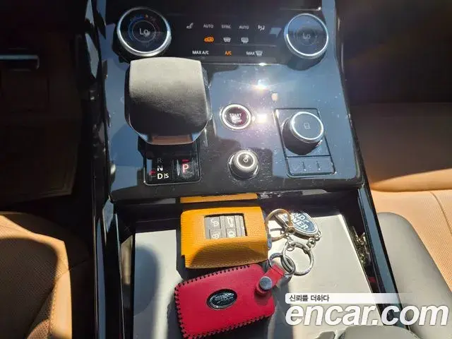 Land Rover Range Rover Sport 2023 — Photo 18/20