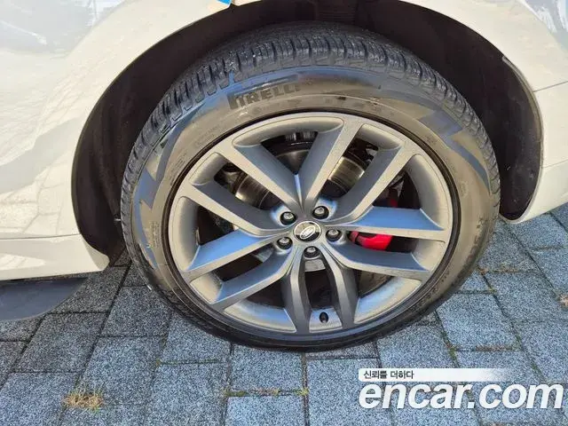Land Rover Range Rover Sport 2023 — Photo 6/20