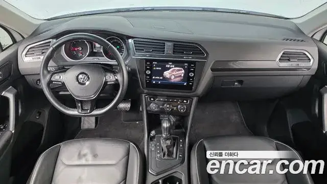 Volkswagen Tiguan 2018 — Şəkil 9/32
