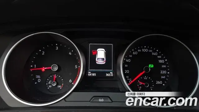 Volkswagen Tiguan 2018 — Şəkil 25/32