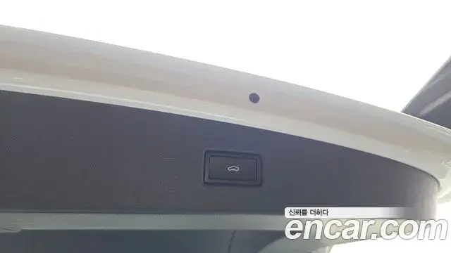Volkswagen Tiguan 2018 — Şəkil 19/32
