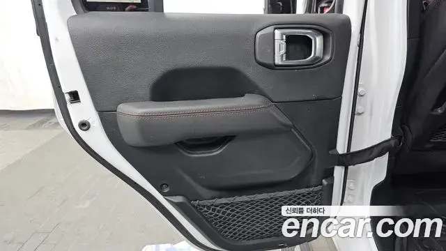Jeep Gladiator 2021 — Photo 12/35