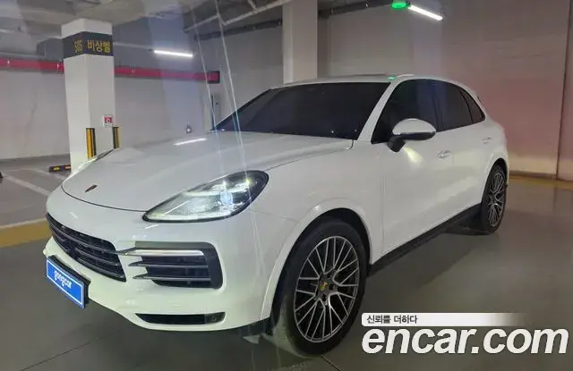 Porsche Cayenne 2023 — Photo 4/19