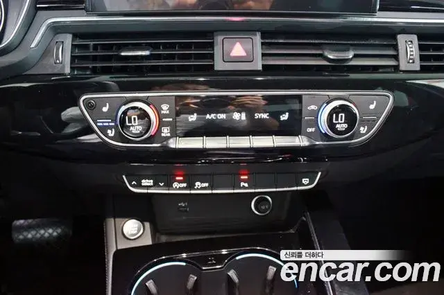 Audi A4 2022 — ფოტო 17/20