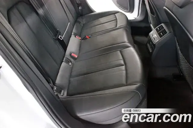 Audi A4 2022 — ფოტო 10/20