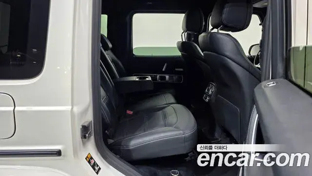 Mercedes-Benz G-Class 2020 — Фото 11/20