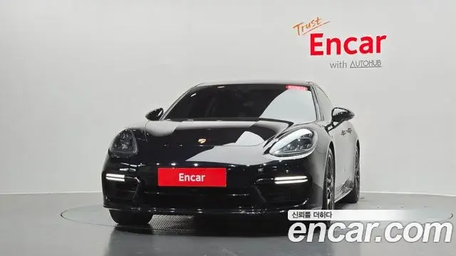 Porsche Panamera 2020 — Photo 29/33