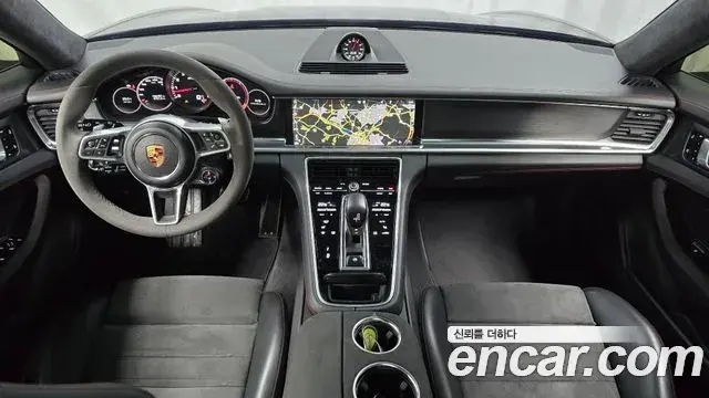Porsche Panamera 2020 — Photo 23/33