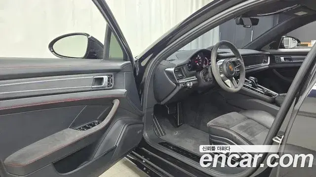 Porsche Panamera 2020 — Photo 9/33