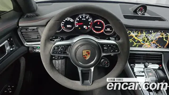Porsche Panamera 2020 — Photo 1/33