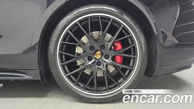 Porsche Panamera 2020 — Photo 13/33