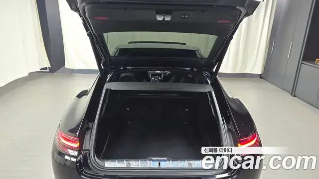 Porsche Panamera 2020 — Photo 26/33