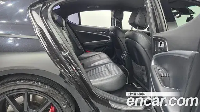 Genesis G70 2018 — ფოტო 6/20