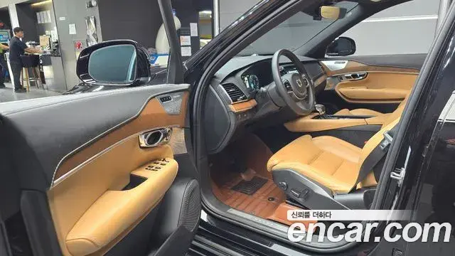Volvo XC90 2019 — Şəkil 12/20