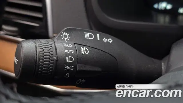 Volvo XC90 2019 — Şəkil 8/20