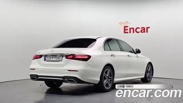 Mercedes-Benz E-Class 2023 — Фото 2/20
