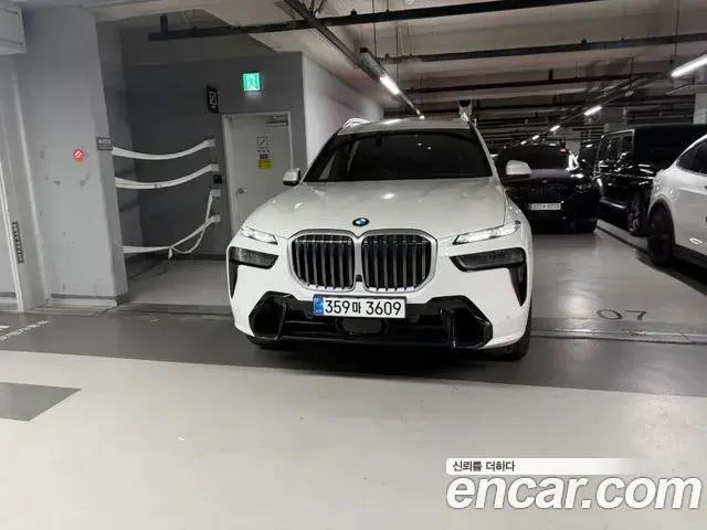 BMW X7 2025 — Photo 6/12