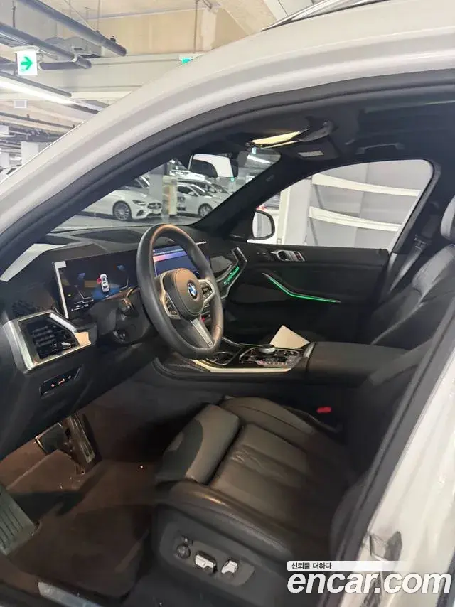 BMW X7 2025 — Photo 4/12