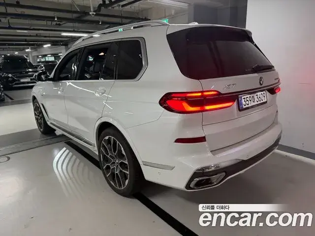 BMW X7 2025 — Photo 10/12