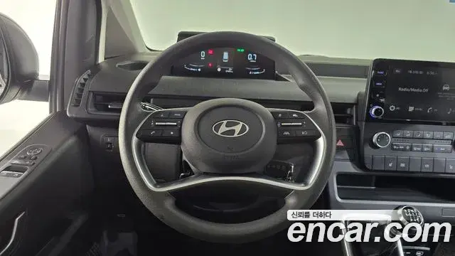 Hyundai Staria 2024 — Фото 13/20