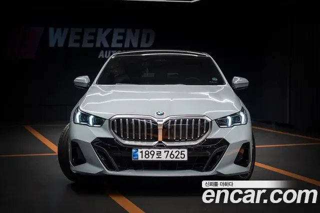 BMW 5 Series 2024 — Фото 1/10