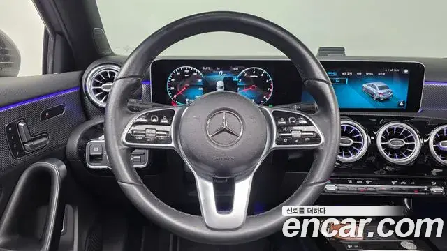 Mercedes-Benz A-Class 2020 — ფოტო 19/20