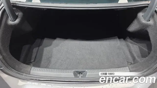 Mercedes-Benz A-Class 2020 — ფოტო 13/20