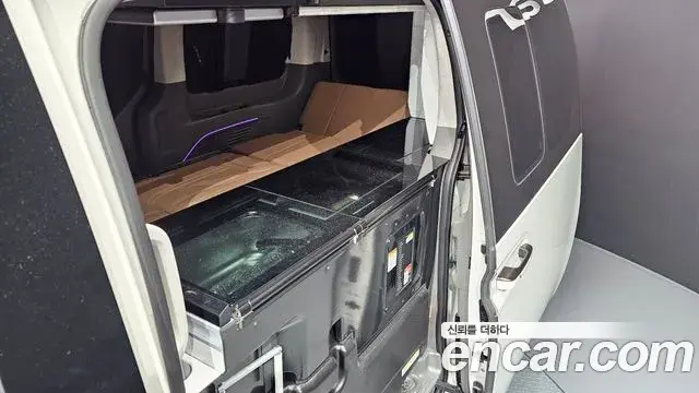 Hyundai Staria 2024 — Фото 18/20