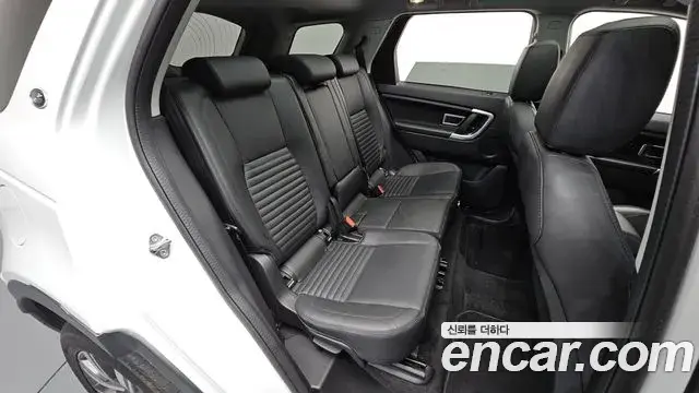 Land Rover Discovery Sport 2019 — Фото 11/20