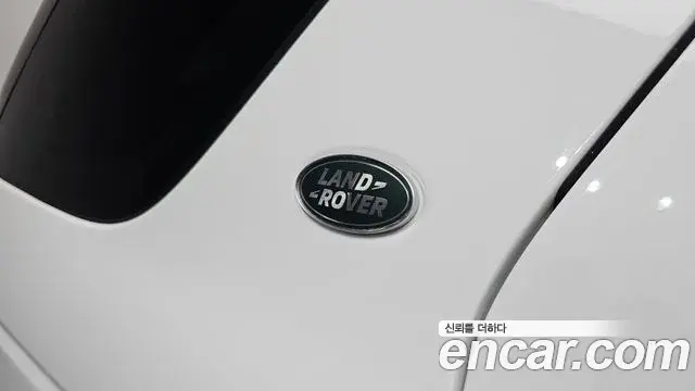 Land Rover Discovery Sport 2019 — Photo 28/34