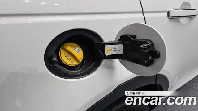 Land Rover Discovery Sport 2019 — Photo 15/34
