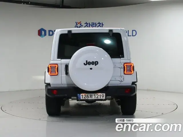 Jeep Wrangler 2022 — Şəkil 8/20