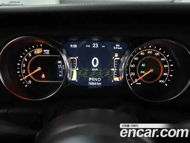 Jeep Wrangler 2022 — Şəkil 9/20