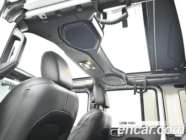 Jeep Wrangler 2022 — Şəkil 14/20