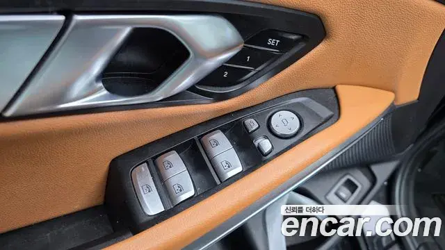 BMW 3 Series 2023 — Photo 27/31