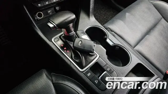 Kia Sportage The Bold 2019 — Фото 8/20