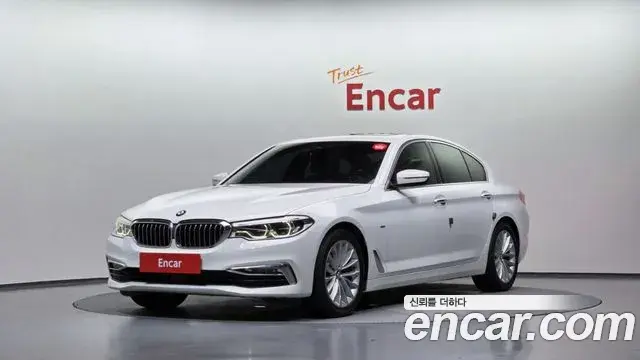 BMW 5 Series 2018 — Фото 1/20