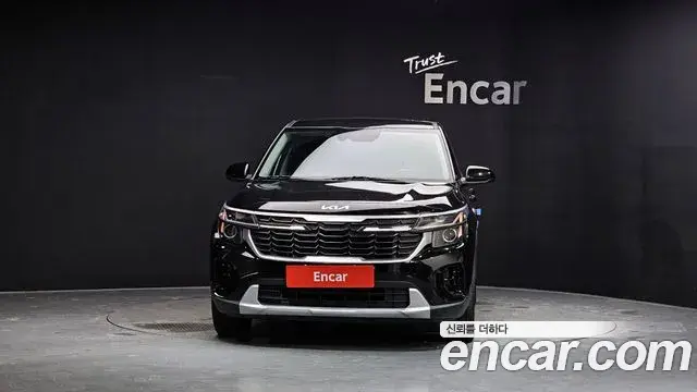 Kia Seltos 2023 — Şəkil 1/20