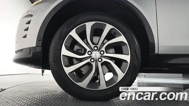 Land Rover Discovery Sport 2024 — Şəkil 22/33