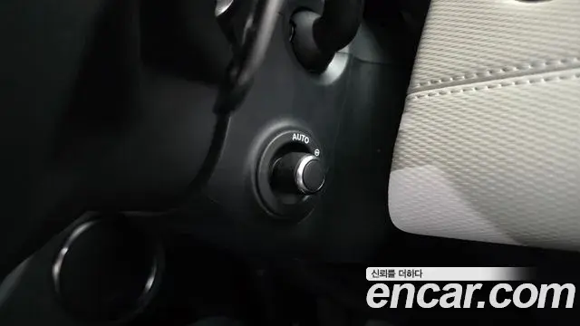 Land Rover Discovery Sport 2024 — Şəkil 33/33
